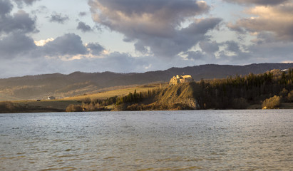  panorama zamku w  w Czorsztynie