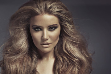 Naklejka premium Closeup portrait of young blond lady