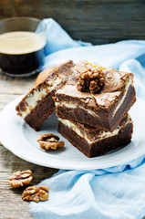 brownie with cream cheese