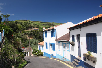 Fototapeta na wymiar Açores - Sao Miguel - rue de Ponta formosa