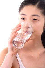 피부 관리하는 여성 얼굴 클로즈업