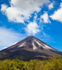 Fotobehang Arenal Volcano Landscape © nstanev
