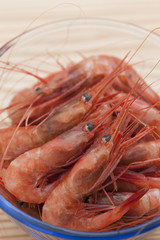 殻付きのアマエビ