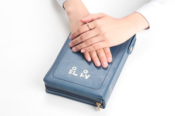 카톨릭 신자 성당컨셉