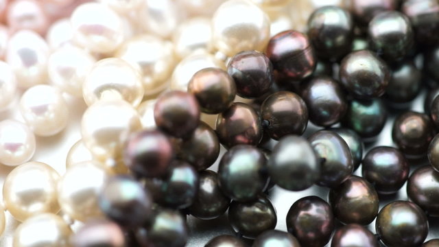 Pearl jewelry in grey,white and pink