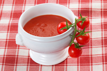 fresh tomato sauce