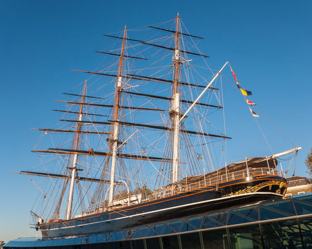Fototapeta View of the Cutty Sark in London