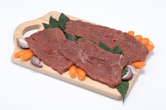 Fette di carne di equino