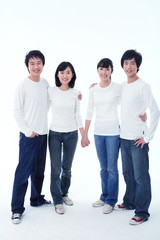Fototapeta premium 스튜디오 안의 젊은 대학생들