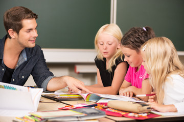 Kinder in der Grundschule