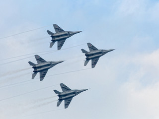 Fototapeta na wymiar Russian military jet planes in sky