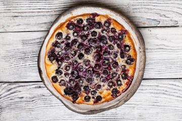 cake with blueberries