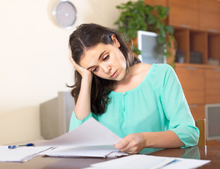 woman acquainted with documents