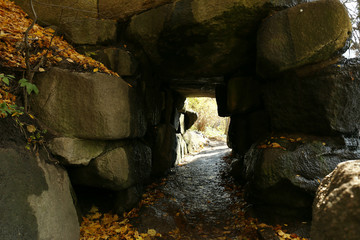 Tunnel from large stones