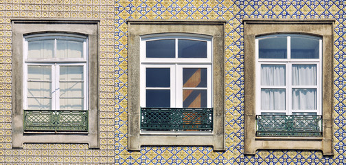 Vintage windows in Porto, Portugal