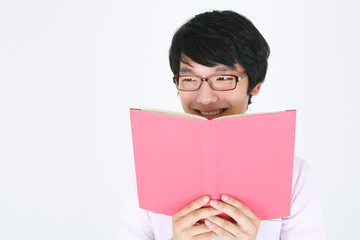 스튜디오 안의 고등학생들