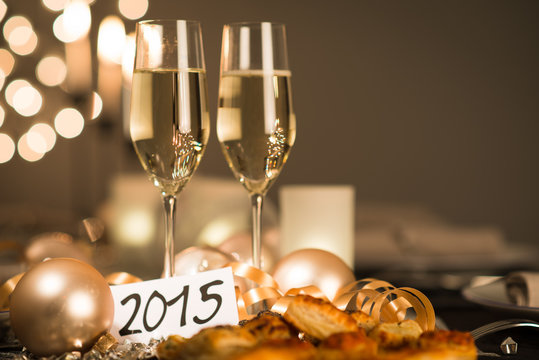 2015 new years eve party table with two champagne flute