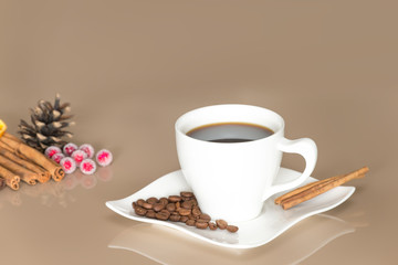 Heißer Kaffee mit Dekoration