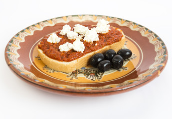 Slice bread chutney cheese olives