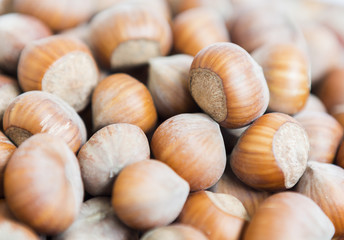 Unpeeled hazelnuts