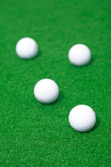 골프채와 골프 공 클로즈업