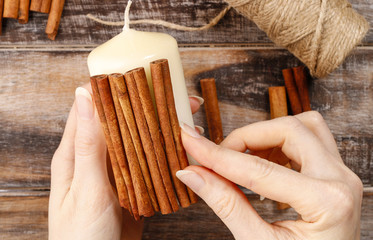 How to make candle decorated with cinnamon sticks tutorial