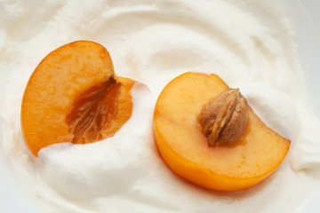 apricots in yogurt