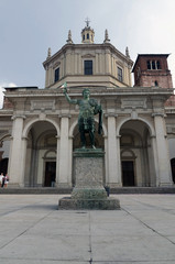 Fototapeta na wymiar Milano - Chiesa di San Lorenzo - Parco delle Basiliche