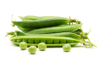 fresh green peas 