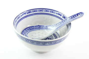 Ciotola cinese con il suo cucchiaio