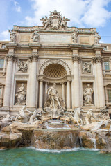 Fototapeta na wymiar Fontana di Trevi (Trevi Brunnen, Trevi Fountain) Rome