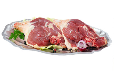 cuisse de canard crues sur plat ovale