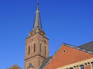 St. Hubertuskirche in WILLICH-SCHIEFBAHN