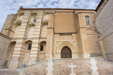 Fototapeta na wymiar Wide angle view of Santa Clara Convent in Tordesillas, facade