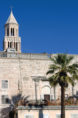 Fototapeta na wymiar St. Domnius tower and Diocletian's palace in Split, Croatia.