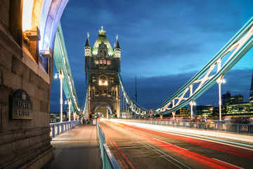 Fototapeta na wymiar Tower London at Twilight