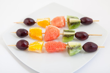 Fresh fruit on the skewers