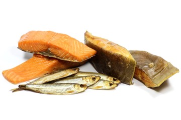 Räucherfisch isoliert auf weißem Hintergrund