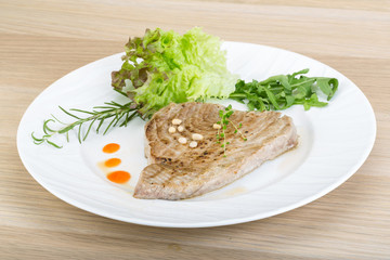 Grilled tuna steak
