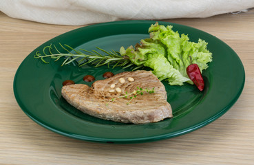 Grilled tuna steak