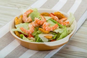 Caesar salad with shrimps