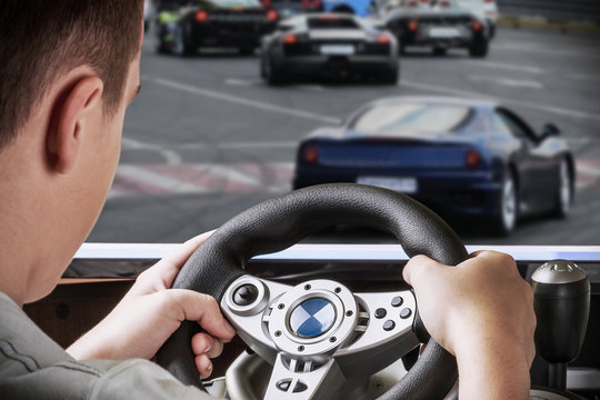 gamer driving autosimulator