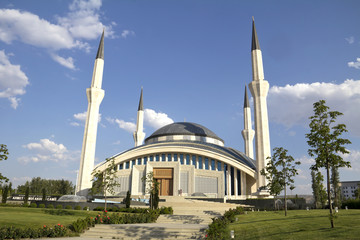 Fototapeta na wymiar Ahmet Hamdi Akseki Mosque,. New and modern mosque of the capital city - in Ankara, Turkey