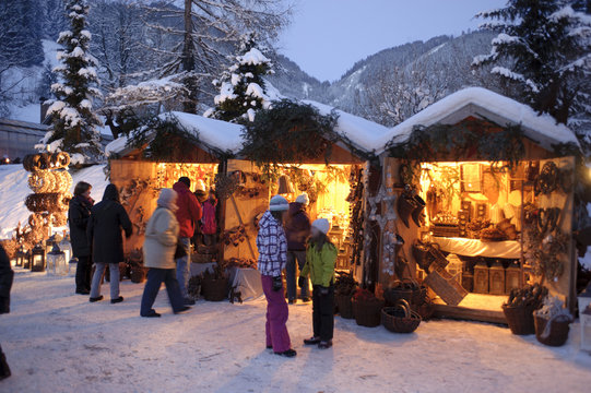 Romantischer Weihnachtsmarkt in Bayern