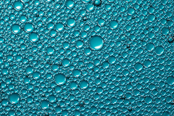 Water, air and oil mixed for a bubbly effect