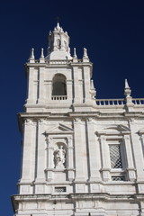 Fototapeta na wymiar Eglise à Lisbonne