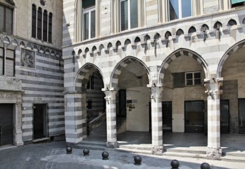 Piazza san Matteo Genova