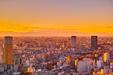 東京の夕暮れ