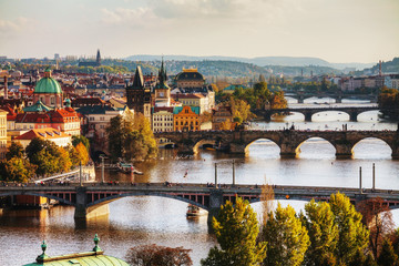 Obraz premium Overview of old Prague with Charles bridge