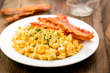 Bacon mit Rührei